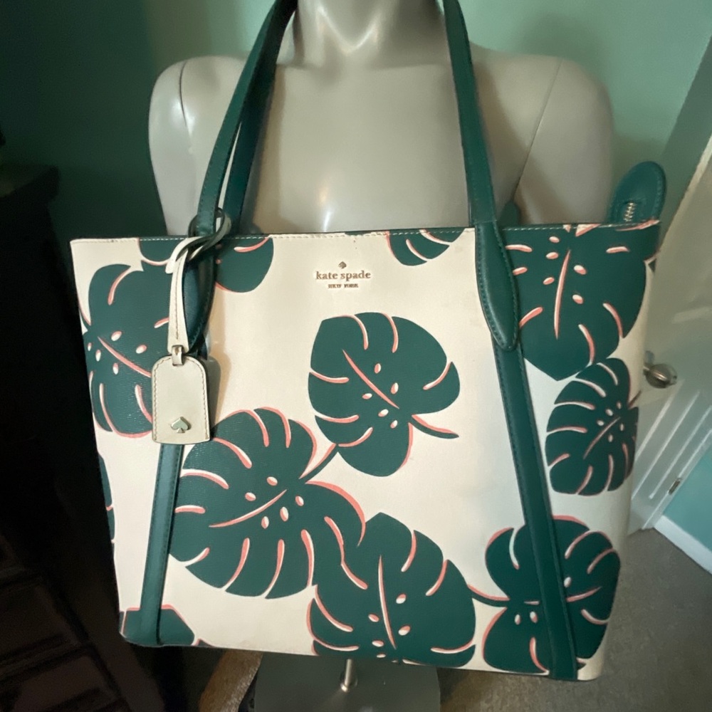 RARE Kate Spade NY Beige and Green Monstera Leaf Print Tote *straps cracking